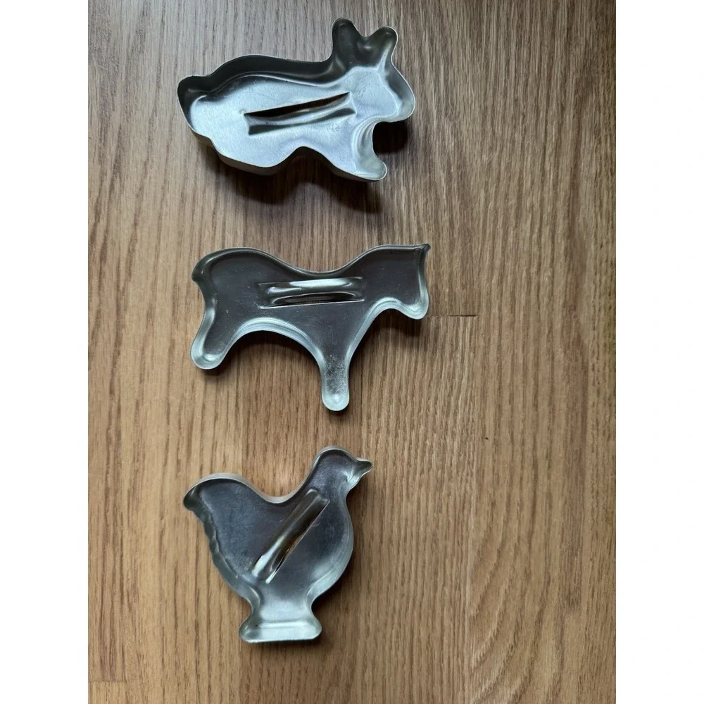 Vintage Aluminum Farm Animal Cookie Cutters Set of 3 Horse Chicken Rabbit 1950s‎
